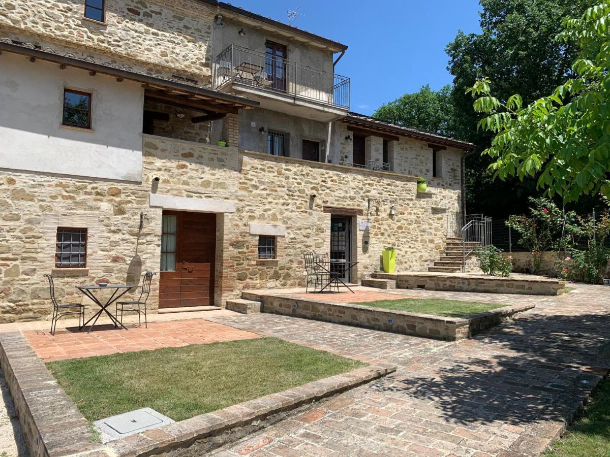 Agriturismo La Palazzetta Di أسيسي المظهر الخارجي الصورة